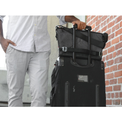 Peak Design Everyday Messenger laukku 15" laukku - Vaalea harmaa