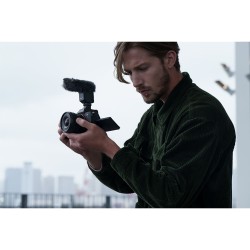 Sony E PZ 10–20 mm F4 G lens