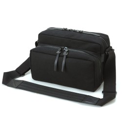 Artisan & Artist ACAM-1000 Camera bag