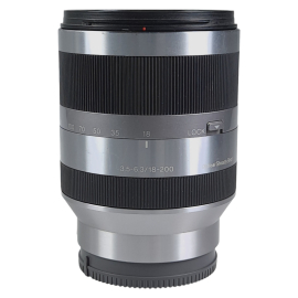 Sony E 18–200 mm F3,5–6,3 OSS LE