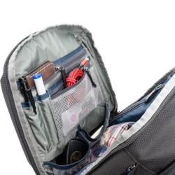 Think Tank Venturing Observer 20L camera backpack