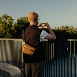 Peak Design Everyday Sling 3L camera bag v2 - Coyote