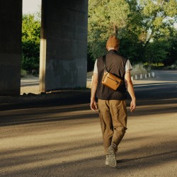 Peak Design Everyday Sling 3L camera bag v2 - Coyote