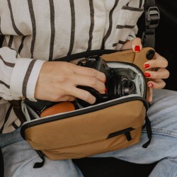 Peak Design Everyday Sling 3L camera bag v2 - Coyote
