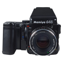 Mamiya 645 Pro + Sekor C 80mm f/2.8 + AE Prism Finder + Power Drive N