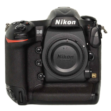 Nikon D5 camera body - Used