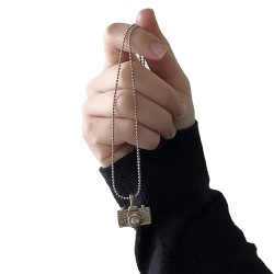 Kamerakoru Timantilla Ja Tekonahkanauhalla