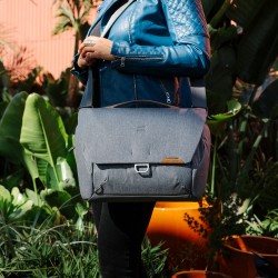 Peak Design Everyday Messenger 13L v2