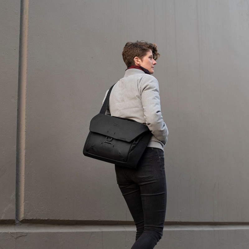 Peak Design Everyday Messenger 13L v2