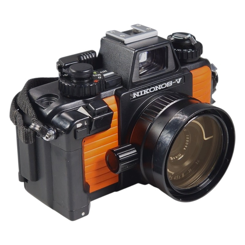 Nikon Nikonos V + Nikkor 35mm f/2.5