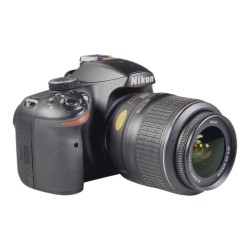 Nikon D3200 + AF-S DX Nikkor 18-55mm f/3.5-5.6G VR - Used