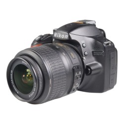 Nikon D3200 + AF-S DX Nikkor 18-55mm f/3.5-5.6G VR - Used