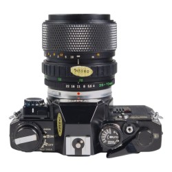 Olympus OM10 Quartz + S Zuiko Auto-Zoom 35-70mm f/4 + Manual Adapter