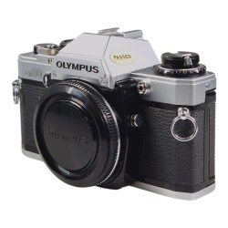 Olympus OM10 + Zuiko MC Auto-S 50mm f/1.8