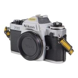 Nikon FE2 järjestelmäkamera
