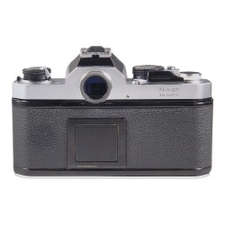 Nikon FM järjestelmäkamera