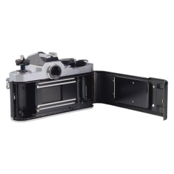 Nikon FM järjestelmäkamera